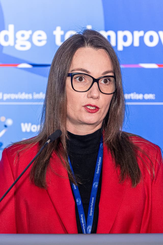 Eurofound exhibition visitor